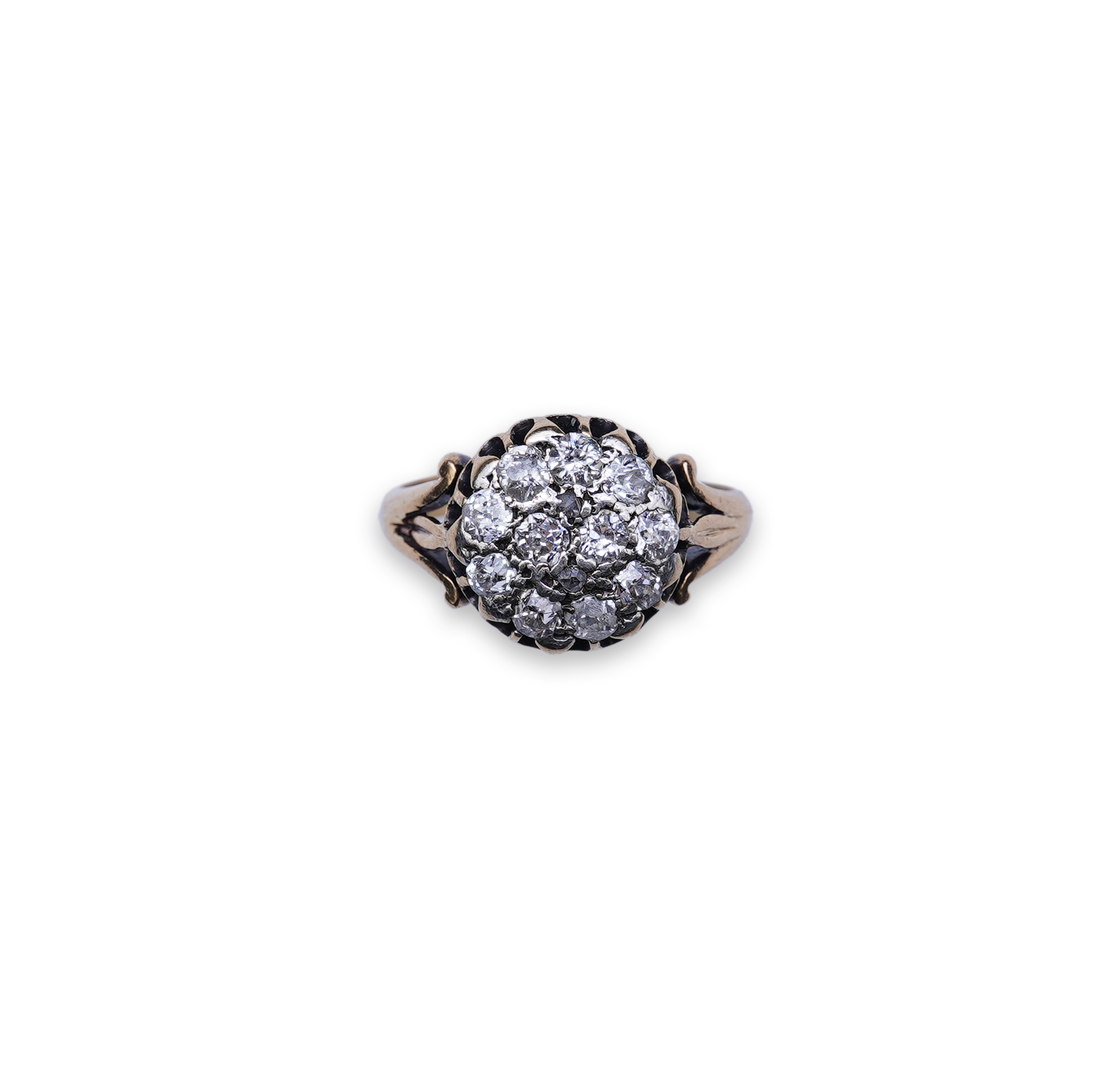A diamond cluster ring, circa 1900